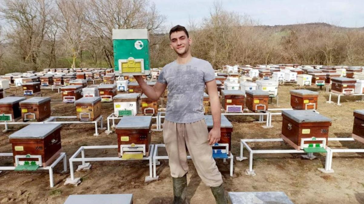 19 yaşındaki Bursalı genç, arı sütü üretiminde Çin’e rakip oldu! Kilosunu 10 bin TL’den satıyor