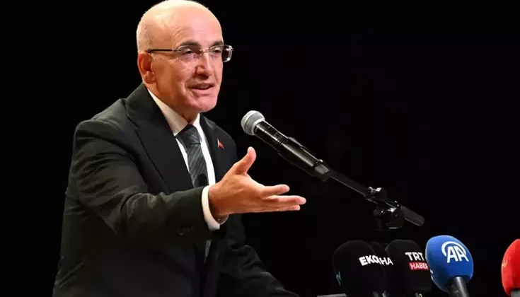 Bakan Şimşek’ten canlı yayına damga vuran sözler: Bu sene başımıza gelmeyen kalmadı