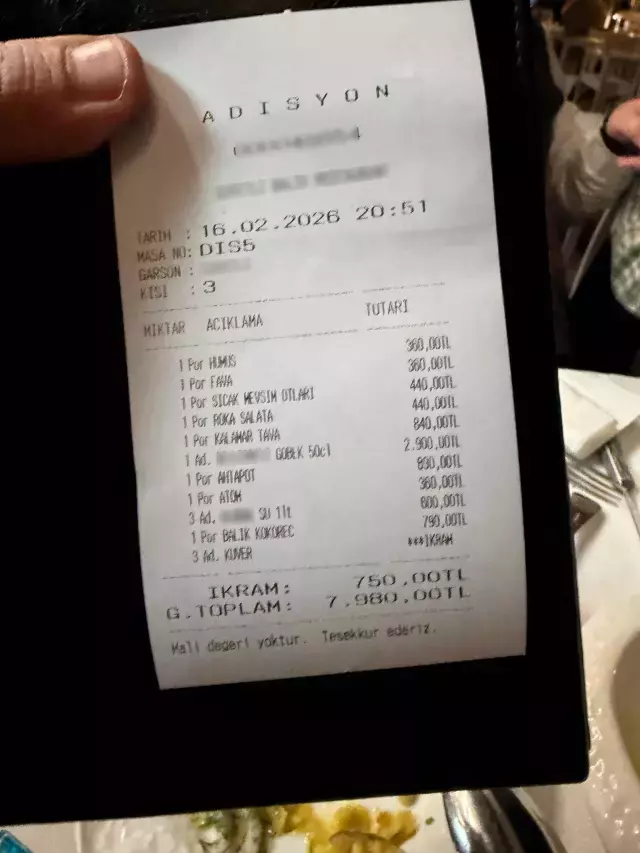 3 şişe sudan alınan &uuml;crete bakın! Bakanlık hemen cezayı kesti