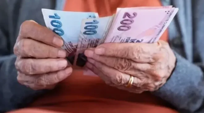 Emekli için masada 3 farklı senaryo var! İşte konuşulan net rakamlar